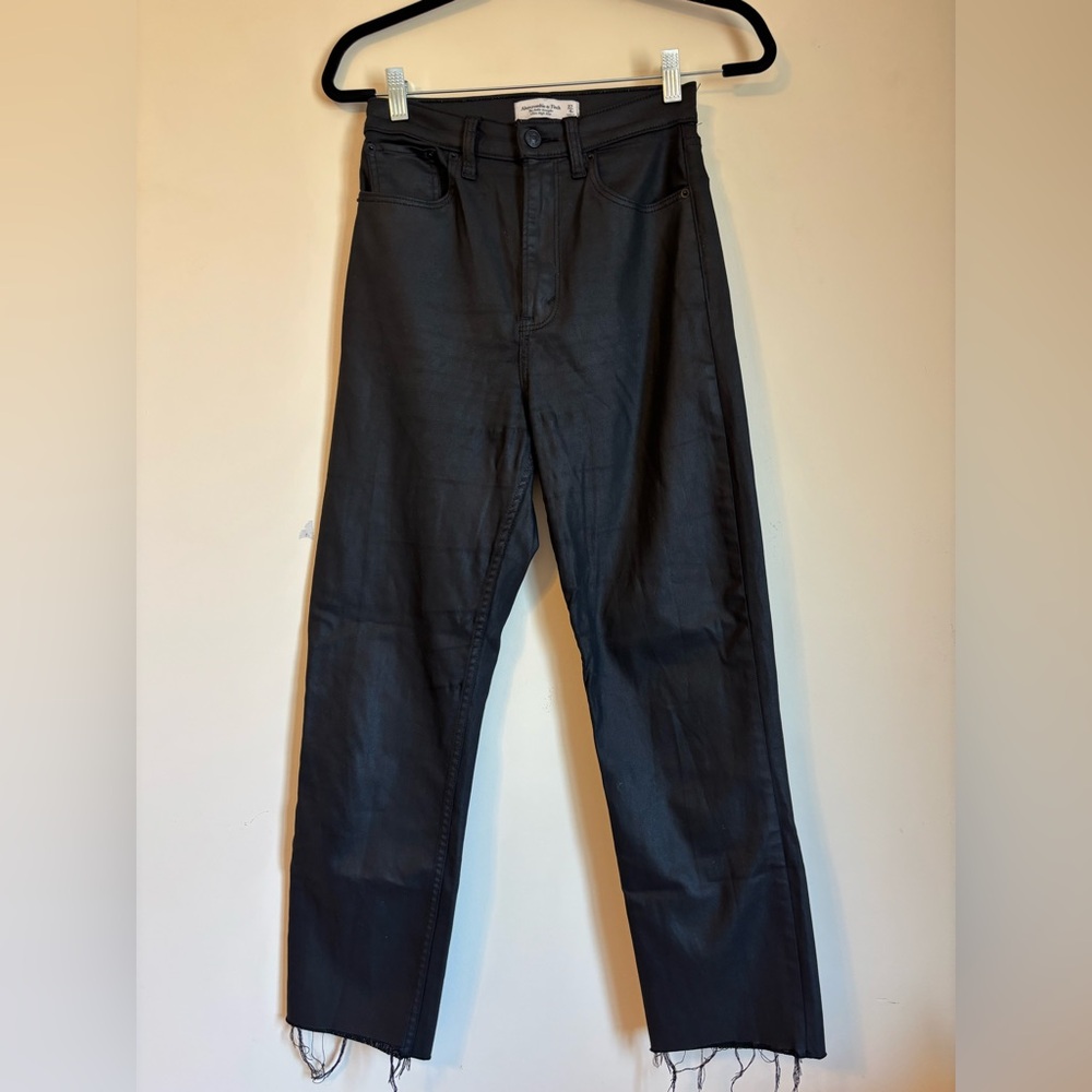 Abercrombie ultra high rise 90’s straight size 27 curve love